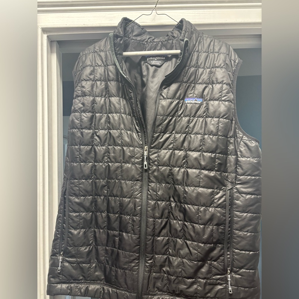 Patagonia Full Zip Men’s Vest (XL) in great shape